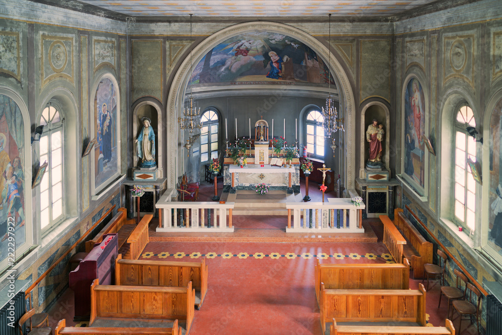 Urbex Cattedrale Chiesa Manicomio di Voghera abbandonata