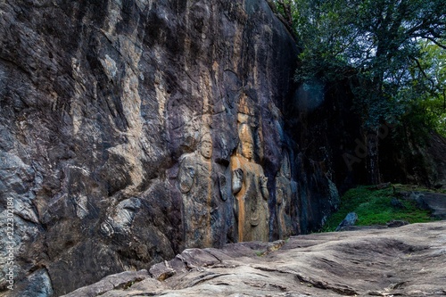 Temple de Buduruvagala Statue en Pierre Bouddhiste Sri Lanka