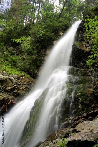 waterfall in forest © Pavlo Klymenko