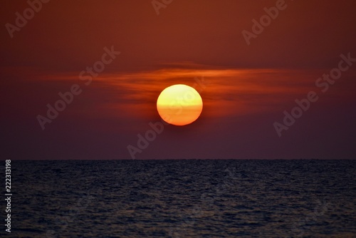 Fototapeta Naklejka Na Ścianę i Meble -  Sunset over the sea (Cambodia)