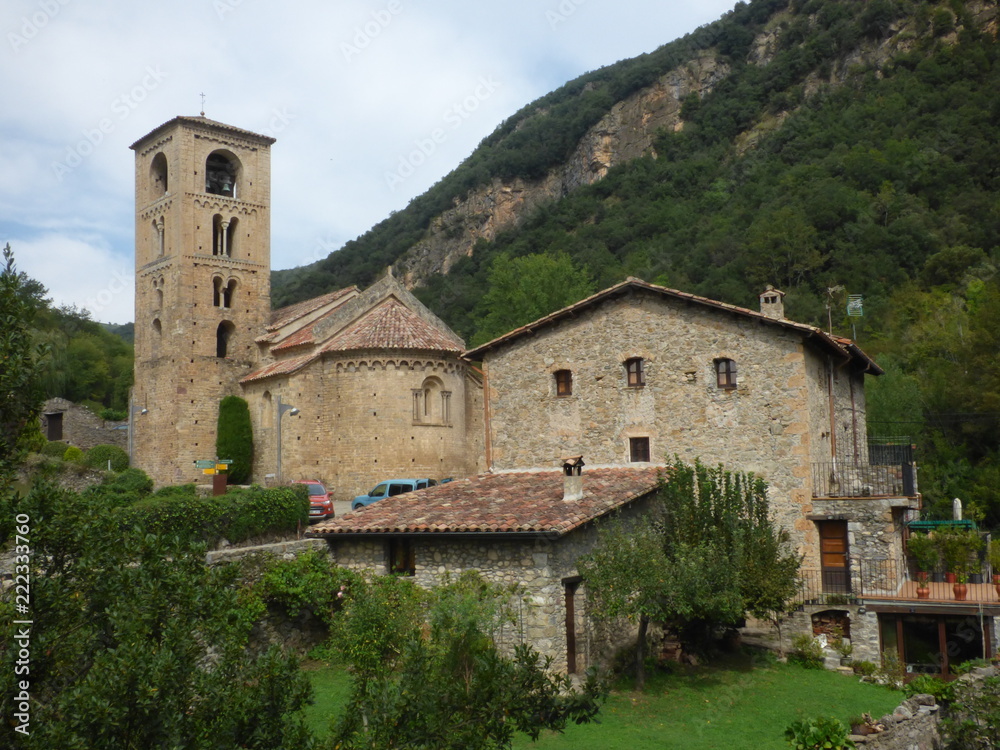 iglesia de Beget. Pueblo bonito de Girona, Cataluña, España