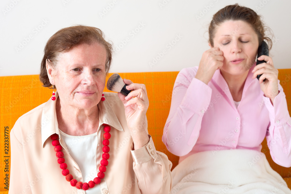 Lästern StockFoto Adobe Stock