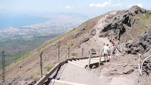 Vesuvio volcano crater path