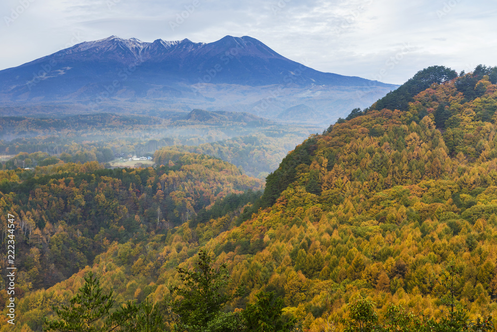 晩秋の開田高原と御嶽山