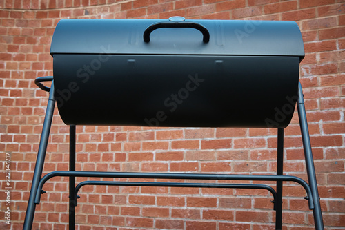 Black barrel grill.