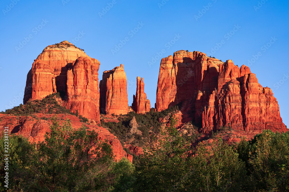Naklejka premium Cathedral Rock in Sedona, Arizona at sunset.