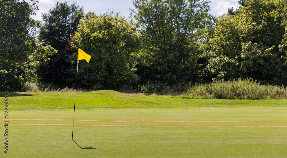 Obraz premium Beautiful golf fields with green grass
