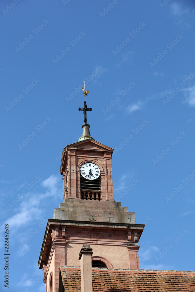Kirchturm im Elsass