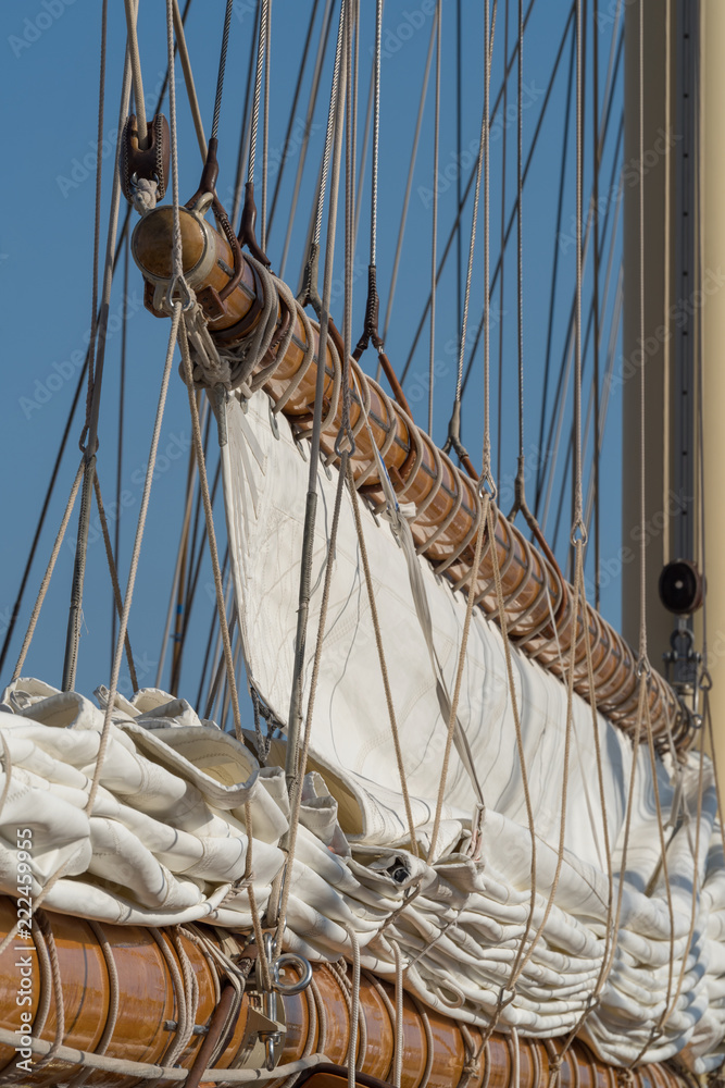 Obraz premium Sailboat in old style