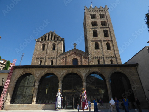 Ripoll. Pueblo de Girona, Cataluña, España photo