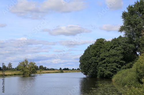 Obraz na płótnie An der Hamme im Sommer in der Umgebung von Worpswede w salonie