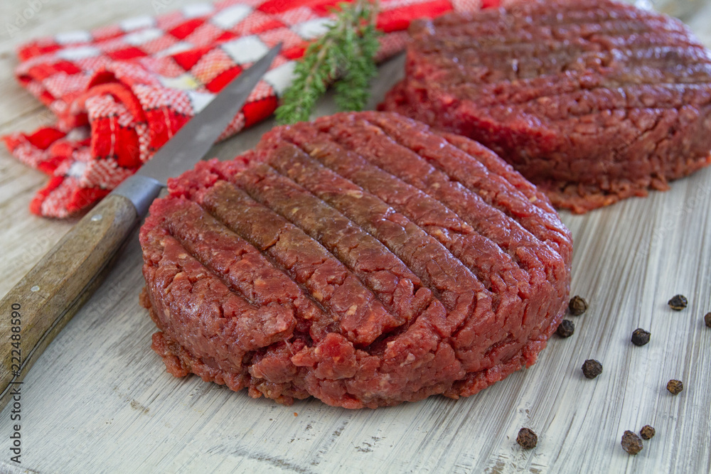 steak haché de cheval Photos | Adobe Stock