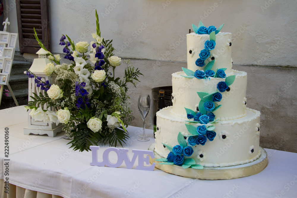 Torta nuziale Stock Photo Adobe Stock