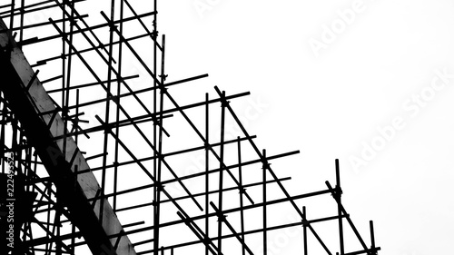 Foto silhouette of scaffolding on white background