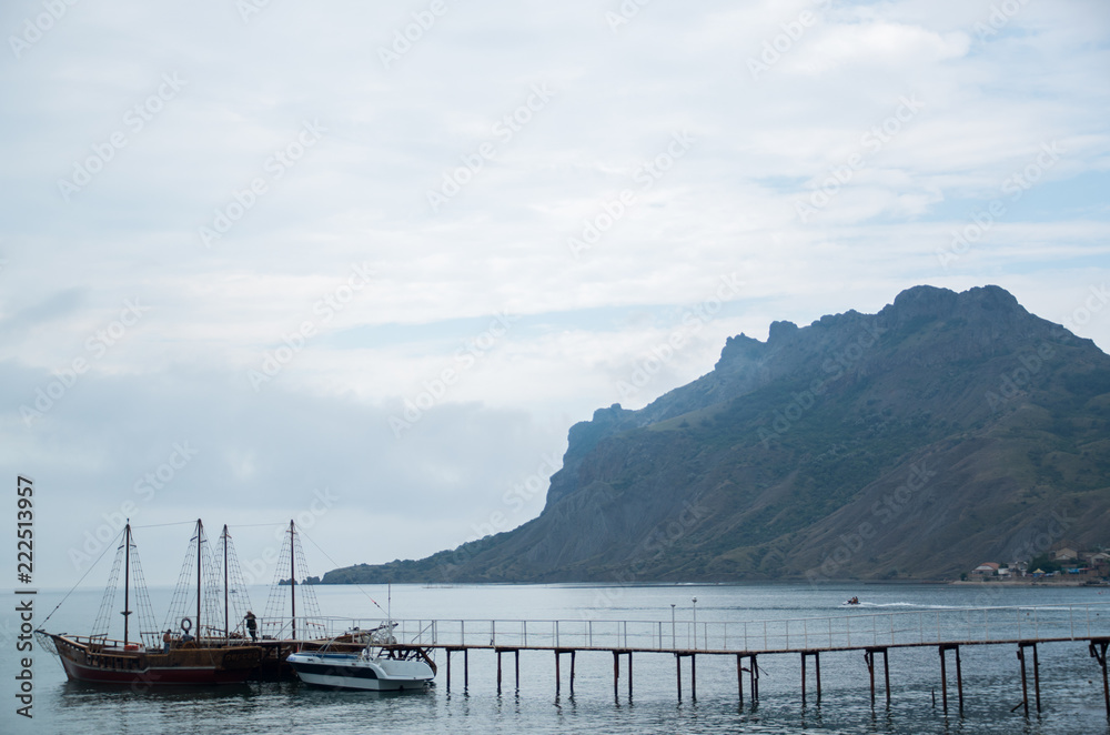 Obraz premium boat on the lake