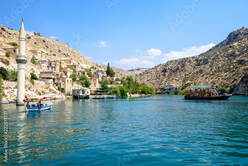 Halfeti die versunkene Stadt in Sanliurfa / Urfa / Türkei im Fluss Firat