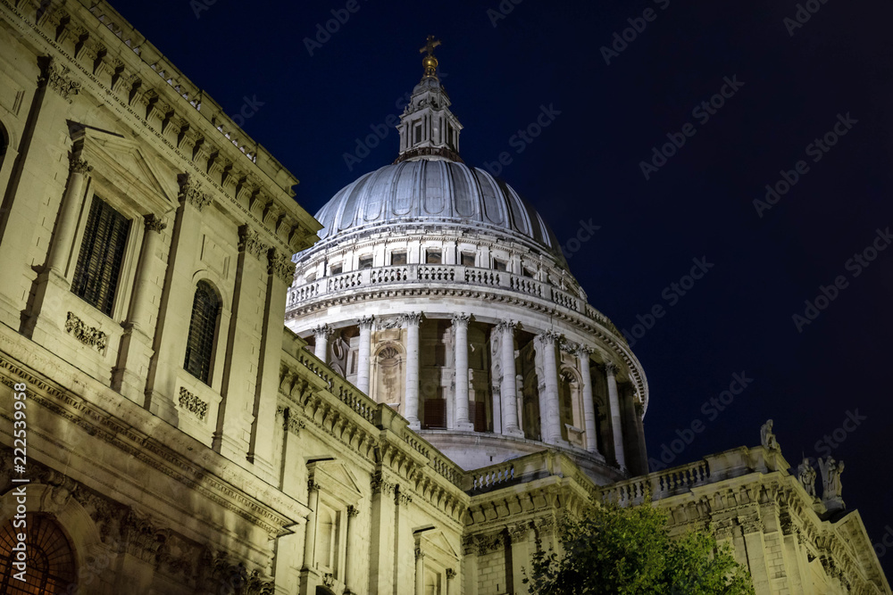 Obraz premium Saint Paul's Cathedral in London 