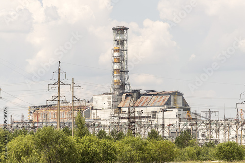 Fényképezés Chernobyl Reactor 4 close up with old sarcophagus