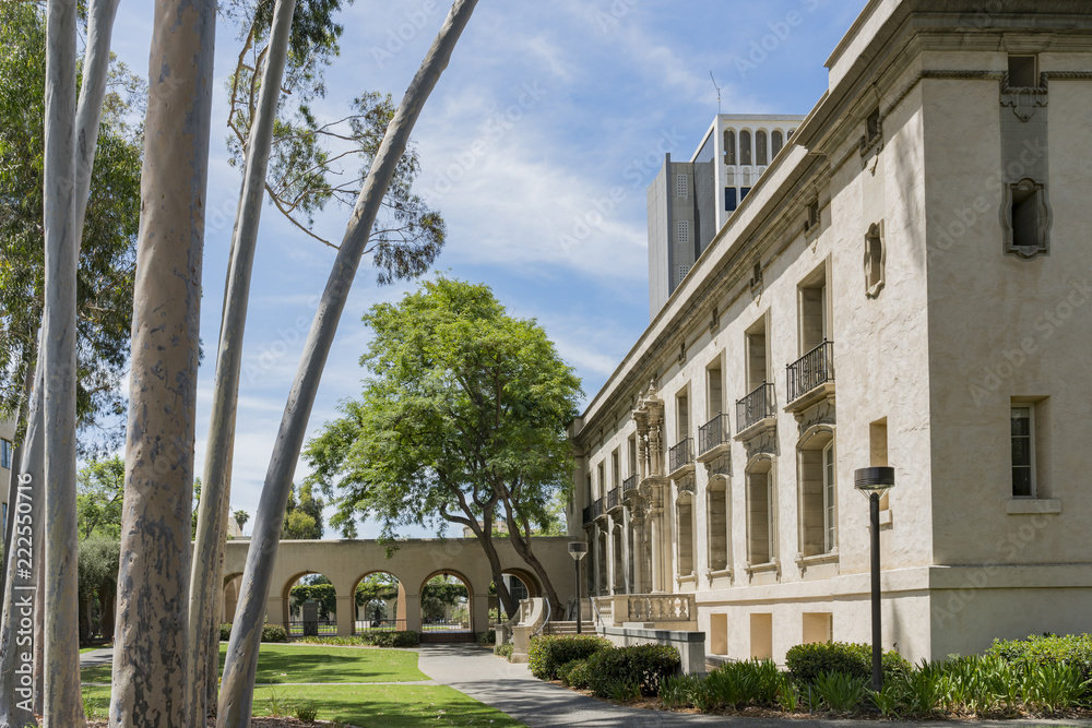 Exterior view of the Parsons Gates, Hall of Administration in Caltech