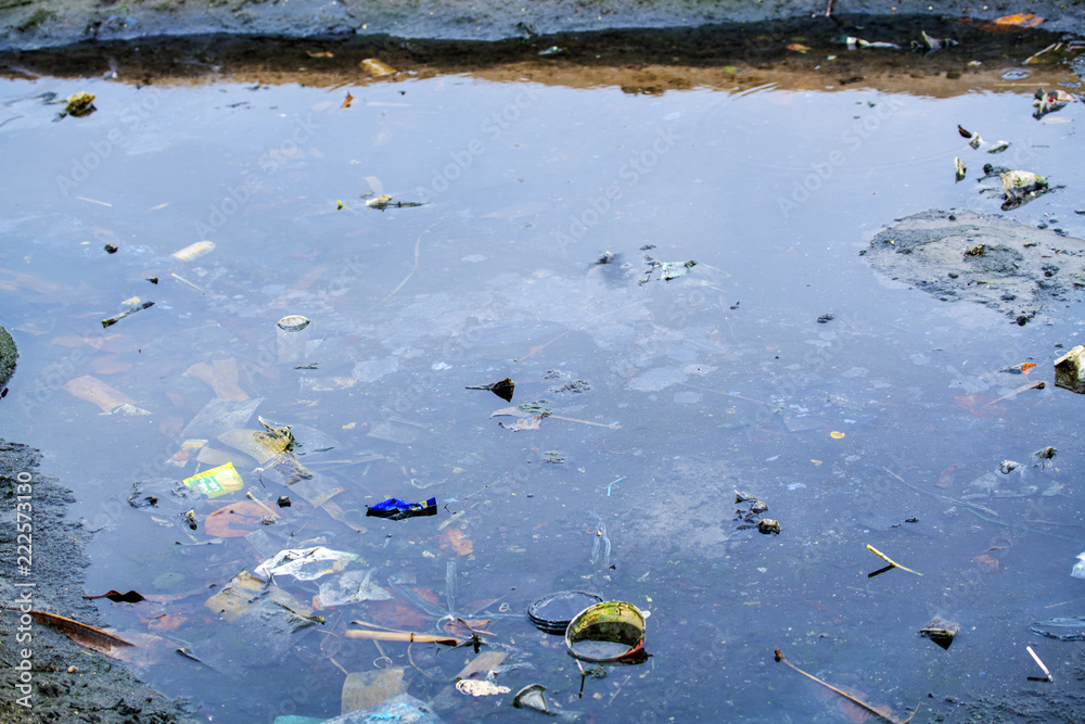The wastewater and garbage, Being dumped into the sea to make the nature destroyed and water pollution affects the environment The wastewater and garbage, Being dumped into the sea to make the nature destroyed and water pollution affects the environment