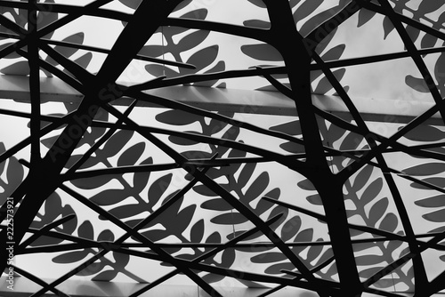 Ramas y hojas de metal