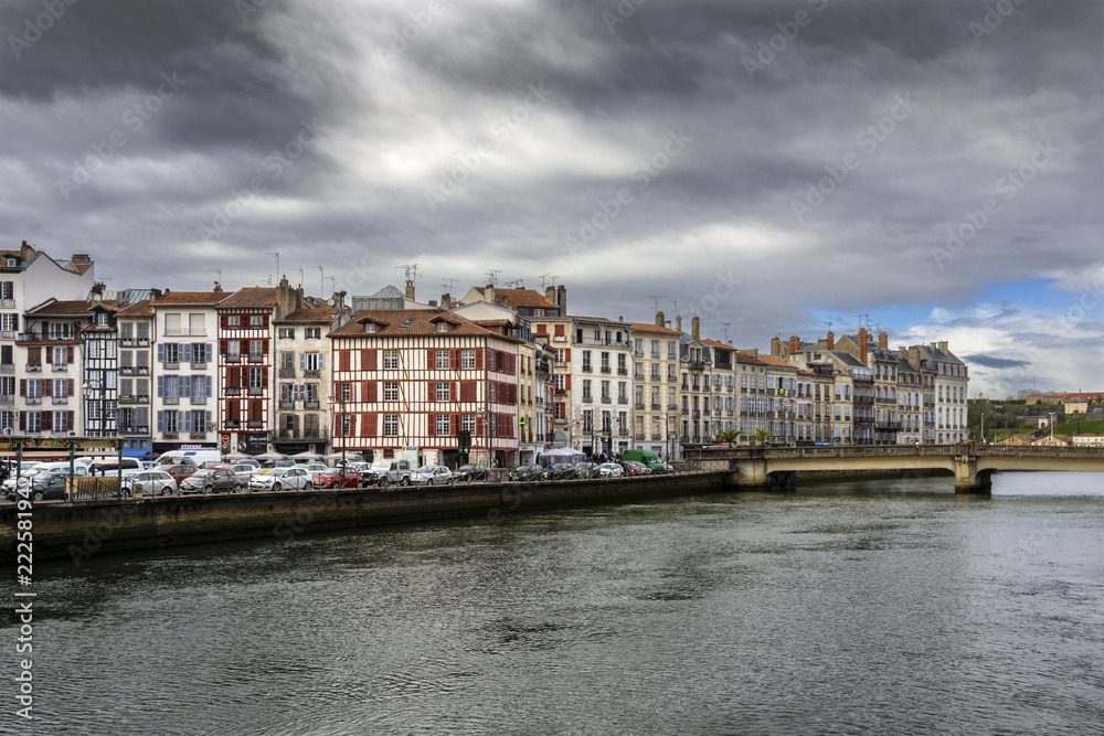 The city of Bayonne along the Nive River