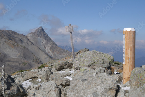 Fototapeta Naklejka Na Ścianę i Meble -  panorama view from the summit of Mt. Minamidake / 南岳山頂からのパノラマビュー（初冬, 初冠雪）