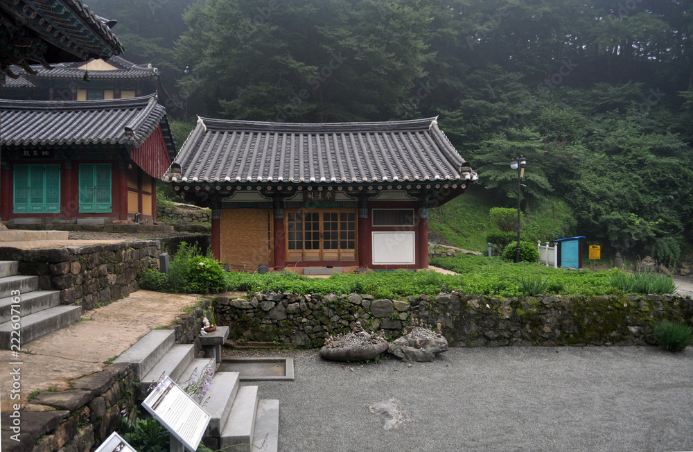 Fototapeta premium Janggoksa Buddhist Temple