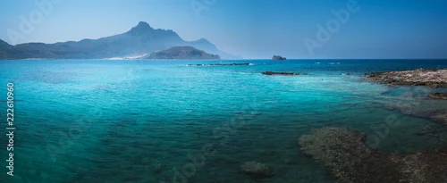 Obraz  z motywem tropical island in the sea