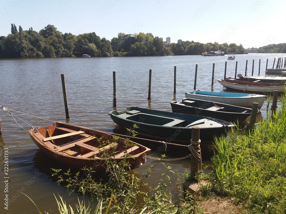 Philippe Le Borgne barques sur l'eau Philippe Le Borgne barques sur l'eau