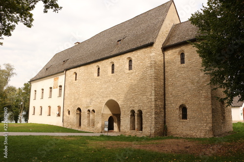 Blick auf die Torhalle auf der Fraueninsel im Chiemsee photo