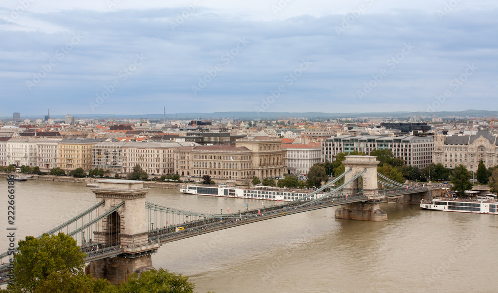 Danube Budapest - Széchenyi Chain Bridge