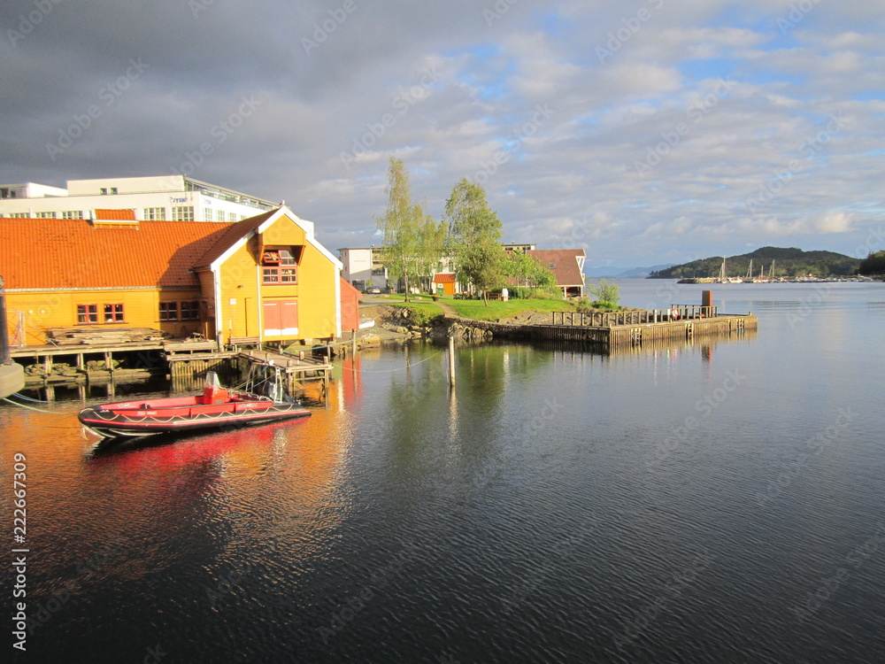 Obraz premium house on the river