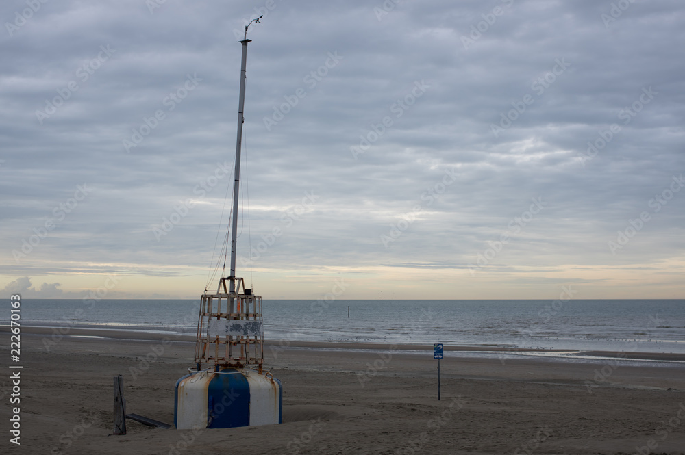 Fototapeta premium fishing boat at sunset