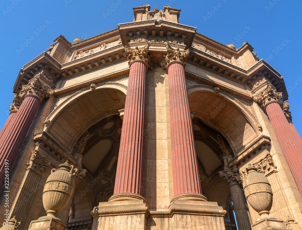 Obraz premium The Exterior Detail Of The Large White Dome Of The Palace Of Fine Arts Theatre In San Francisco