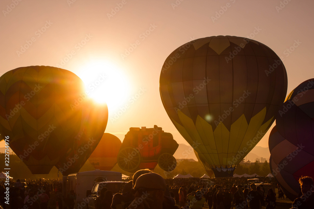 Obraz premium Hot Air Balloons at Sunrise