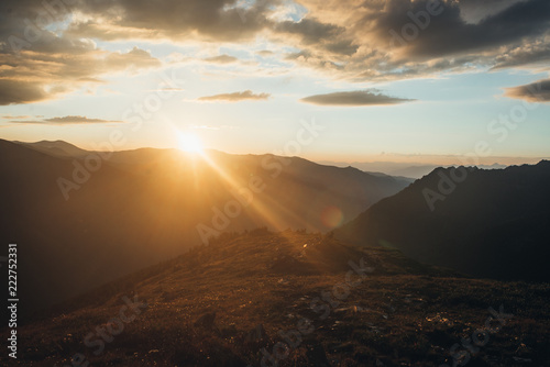 decline the sun in Mountains Altai © showpx
