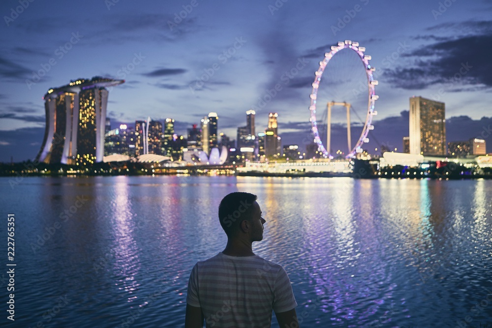 Naklejka premium Singapur o zmierzchu