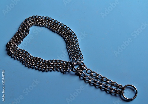 Chain lies on the table