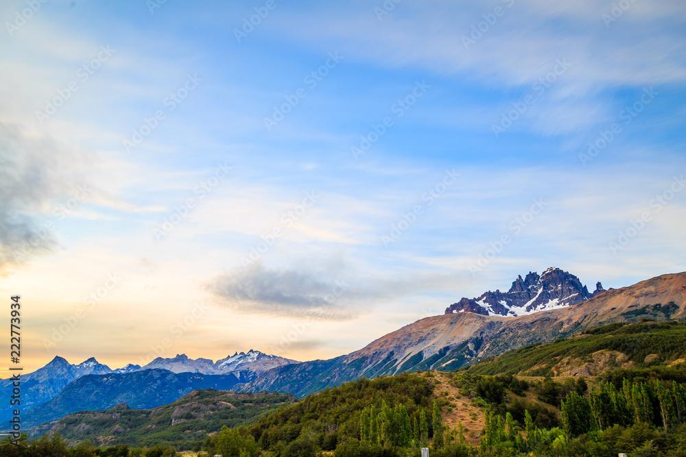 Montagne et ciel bleu paysage Chilien Patagonie Voyage