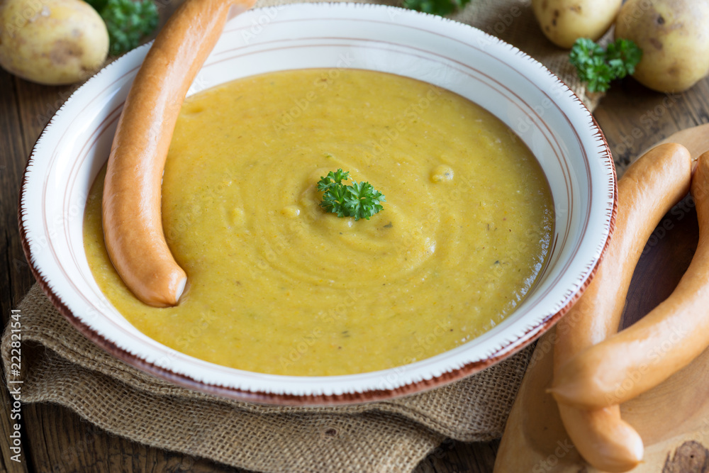 Kartoffelcremesuppe mit Würstchen Stock-Foto | Adobe Stock