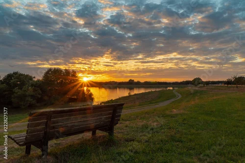 Obraz Wieczorny nastrój nad jeziorem