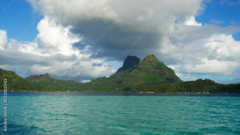 Blue lagoon and Otemanu mountain at Bora Bora island, Tahiti, French Polynesia
Blue lagoon and Otemanu mountain at Bora Bora island, Tahiti, French Polynesia