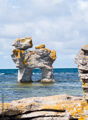 Gamle hamn raukområde på Gotland Fårö