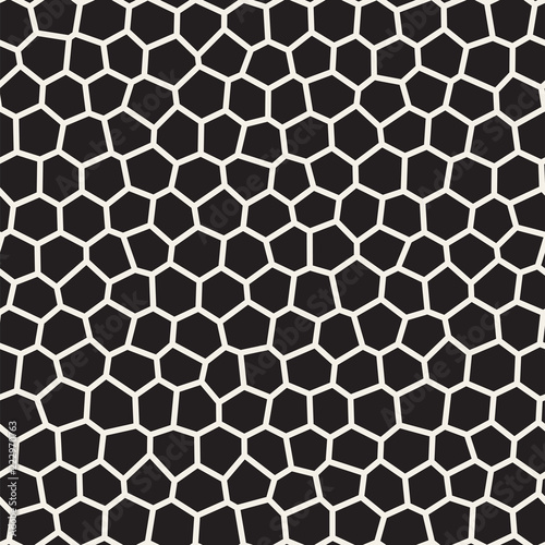 Seamless irregular lines vector mosaic pattern. Abstract chaotic tessellation texture