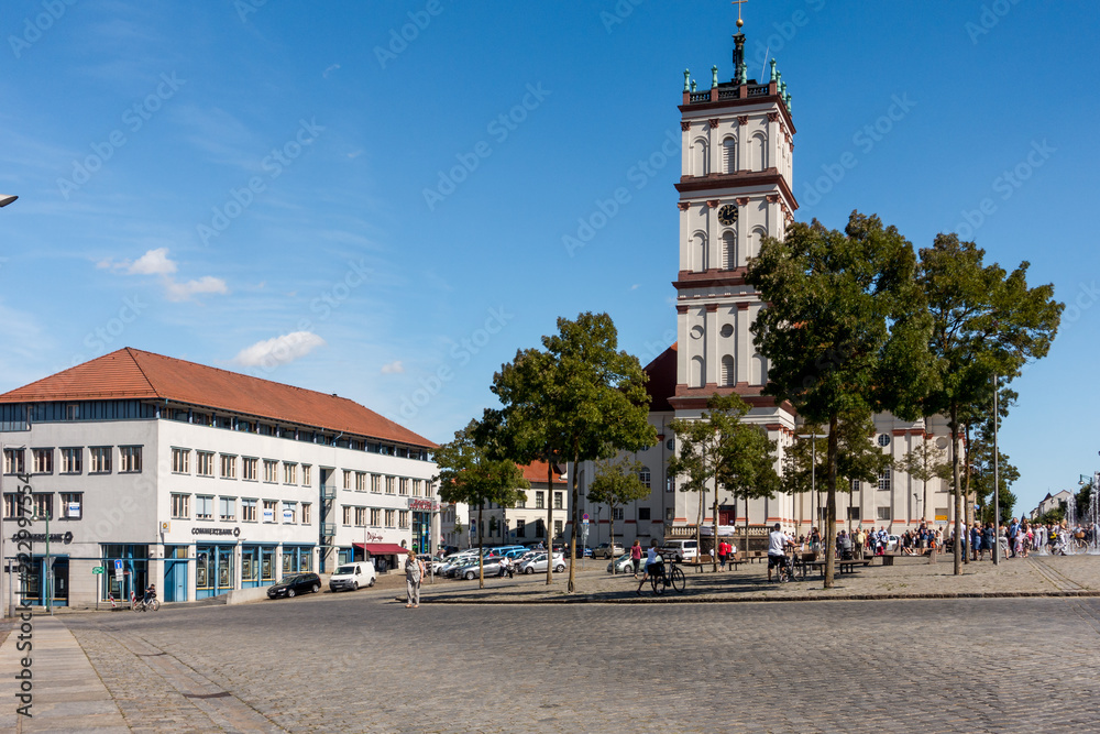 Marktplatz Neustrelitz mit Stadtkirche