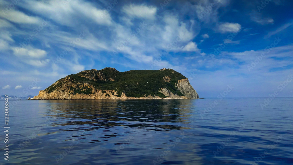 Veduta panoramica della selvaggia isola di Zannone in Lazio