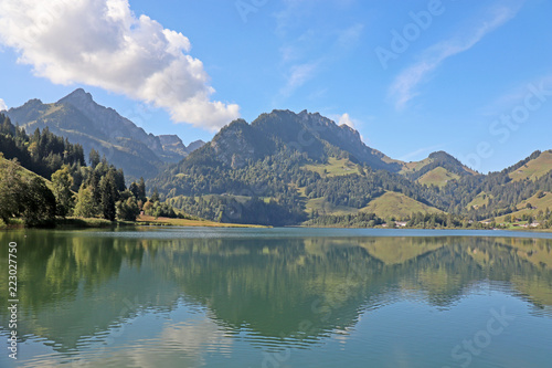 Fototapeta Naklejka Na Ścianę i Meble -  Schwarzsee, Alpen, Schweiz 