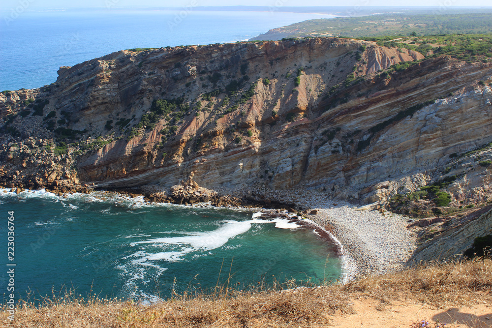 Paisaje del Cabo Espichel es un cabo en la costa atlántica portuguesa, al oeste de la ciudad de Sesimbra
