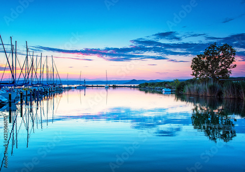 Sailboats in the port on la...